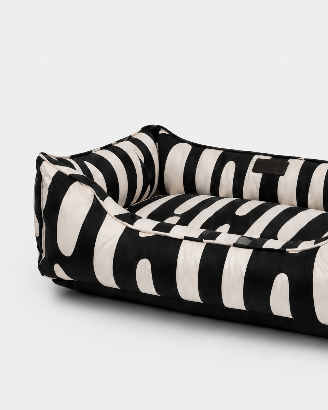 Chester & Lee | Velvet Sleeper Dog Bed Black Abstract