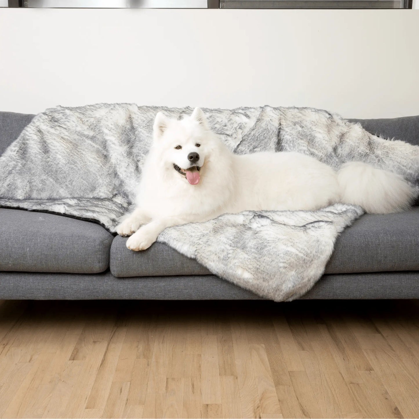 PupProtector™ Luxe Waterproof Faux Fur Blanket - Ultra Plush Arctic Fox Paw.com