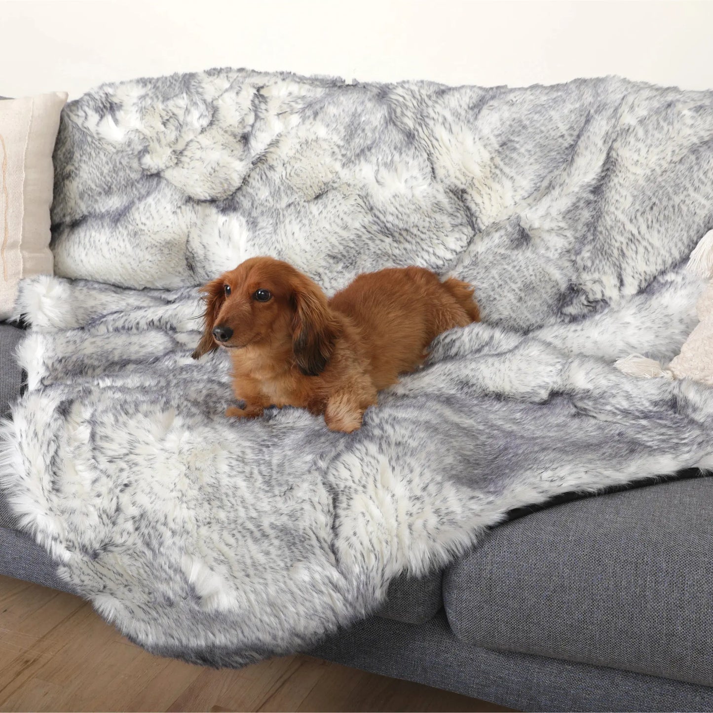 PupProtector™ Luxe Waterproof Faux Fur Blanket - Ultra Plush Arctic Fox Paw.com