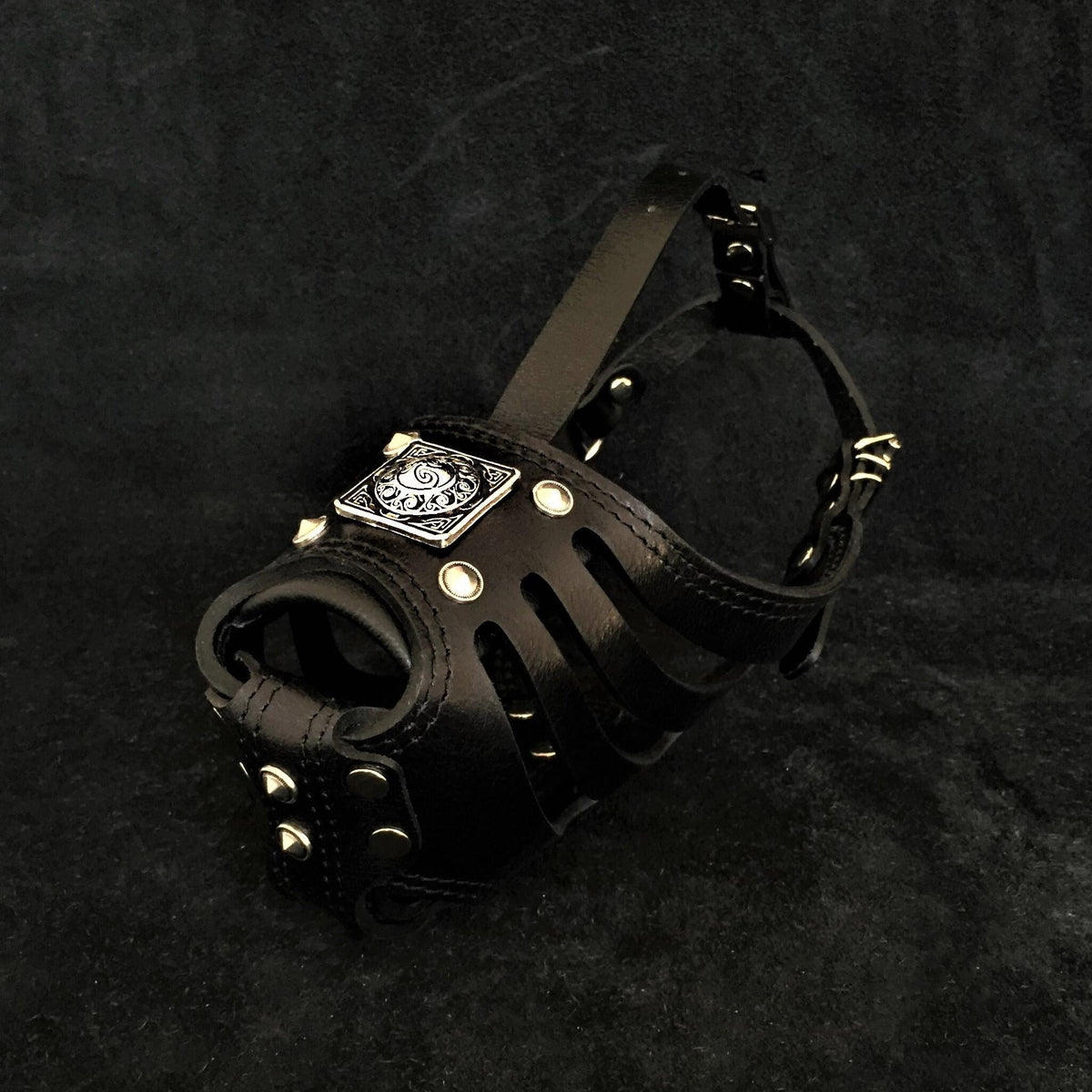 Bestia Eros Leather Basket Muzzle – All Black