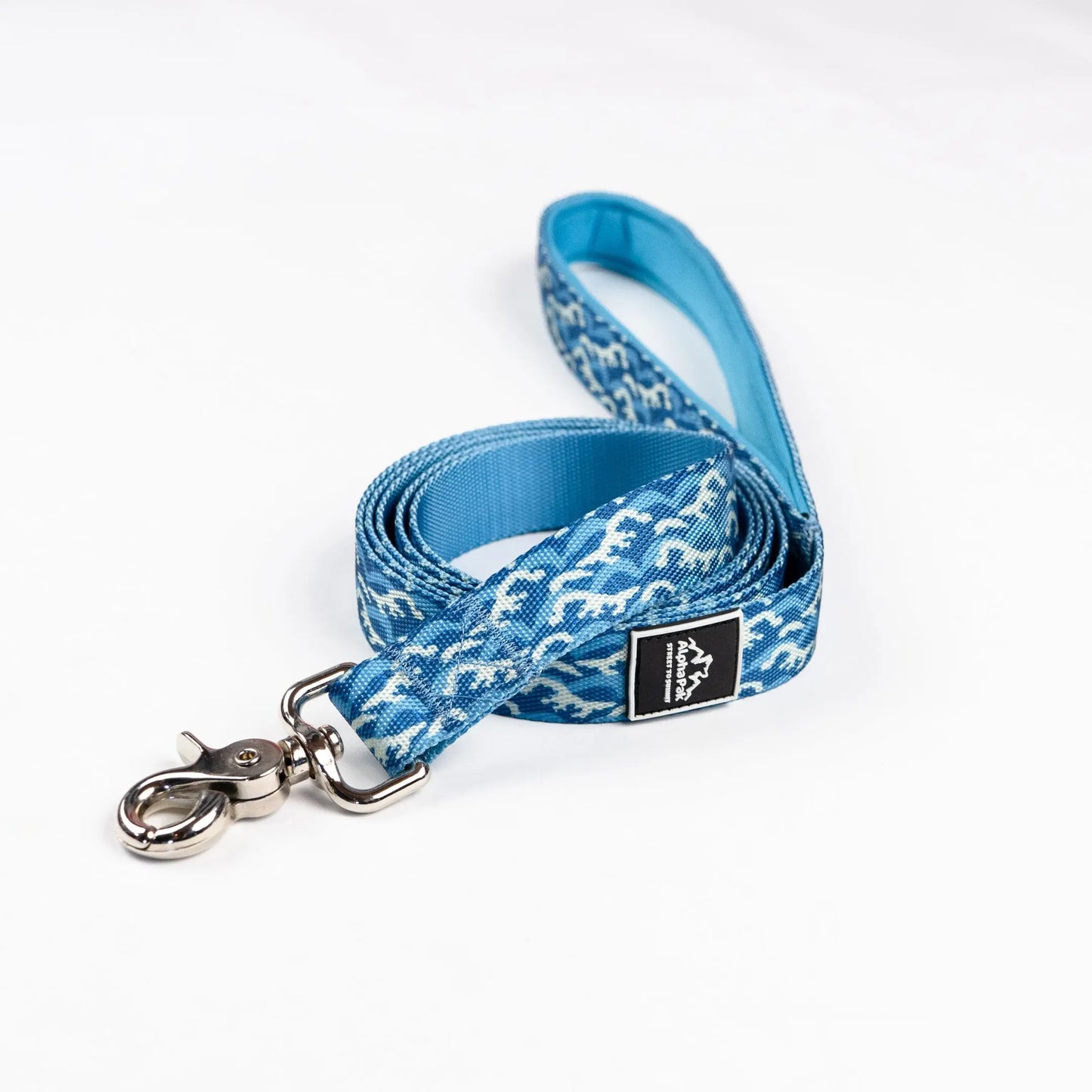 Classic Adventure Flat Dog Leash Alpha Pak
