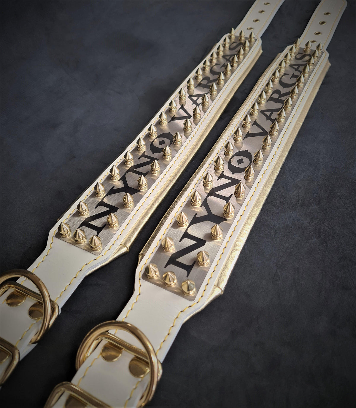 The "Metal" collar White & Gold- personalized!