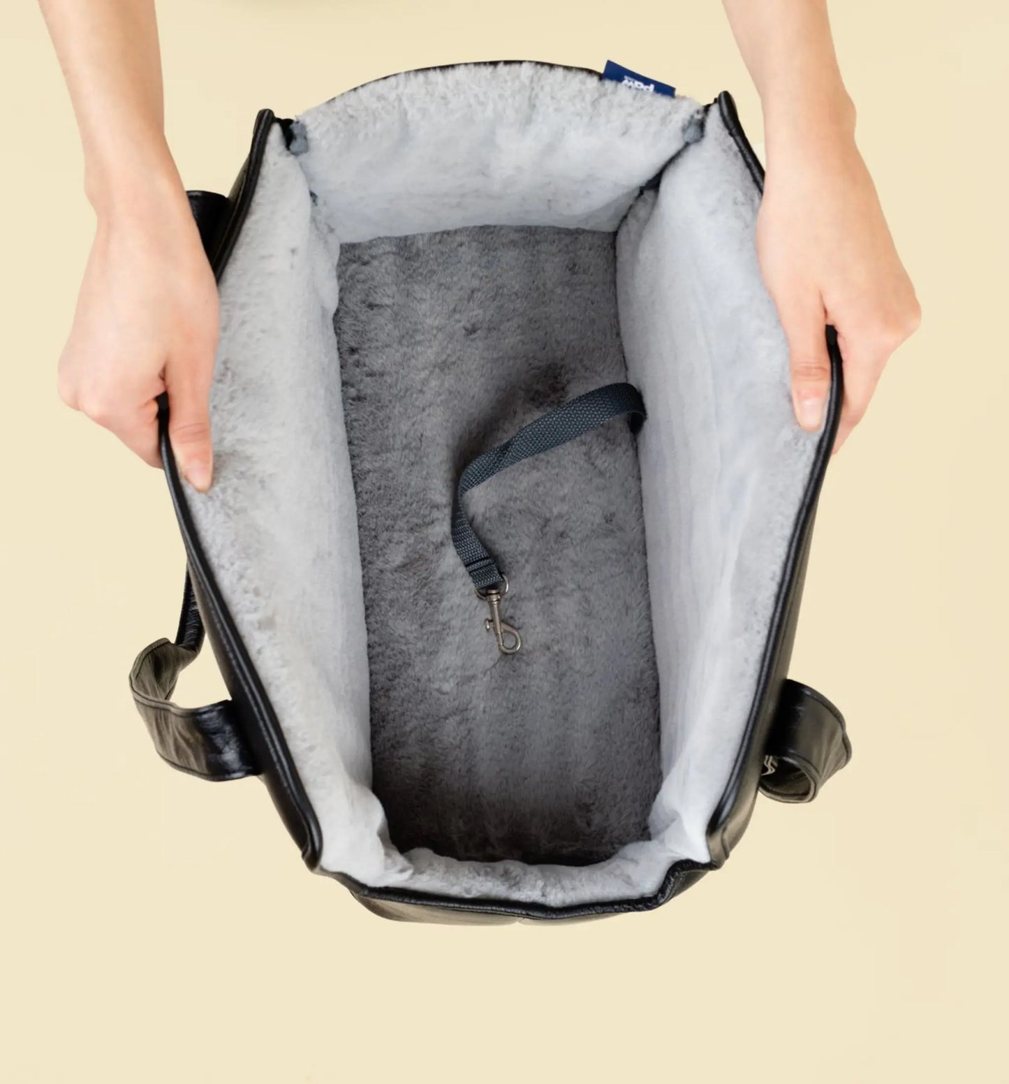PupTote™ 3-in-1 Faux Leather Dog Carrier Bag - Black Paw.com