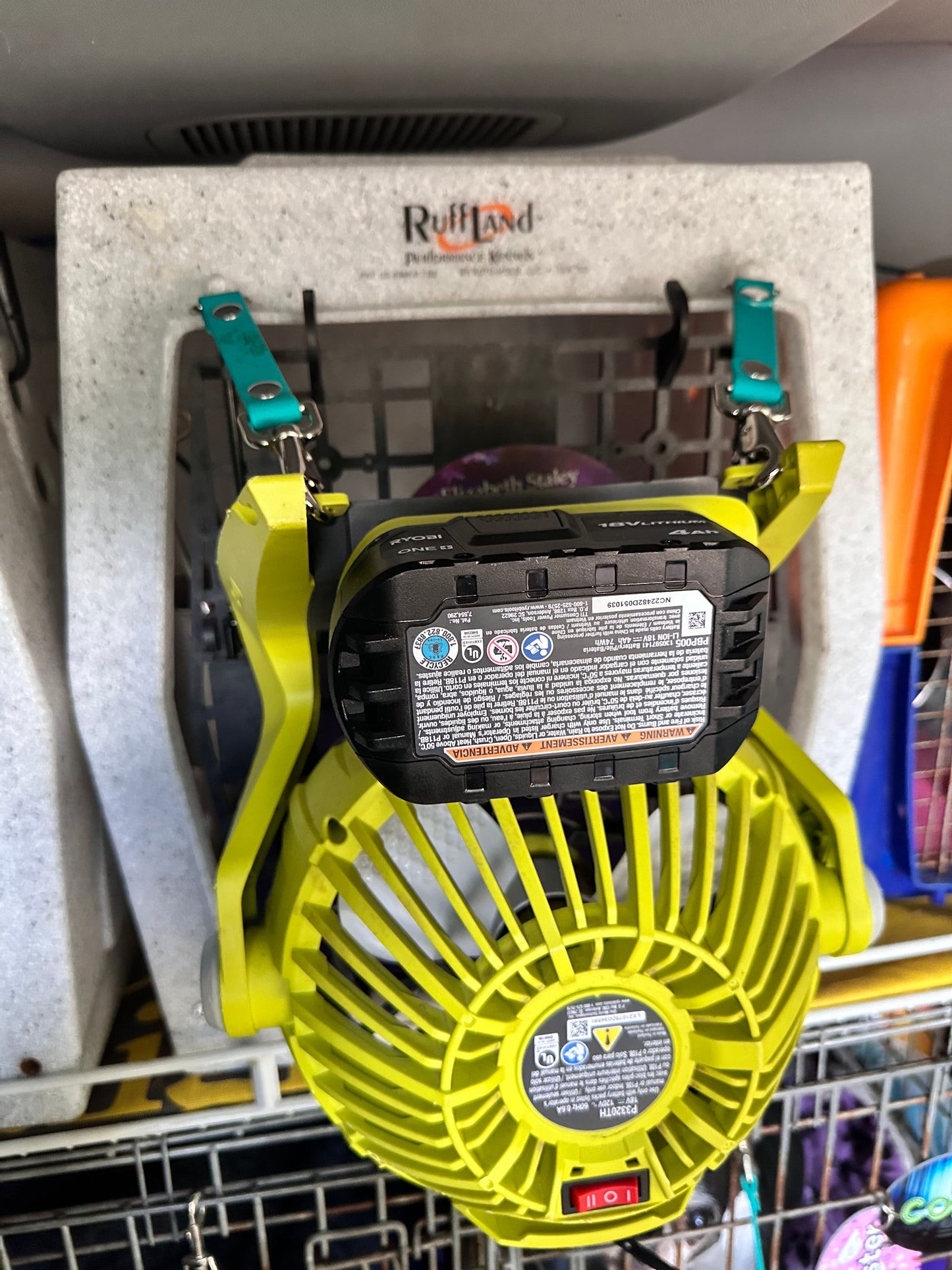 Fan Strap (Plastic Crate) Ulti-Mutt Toys