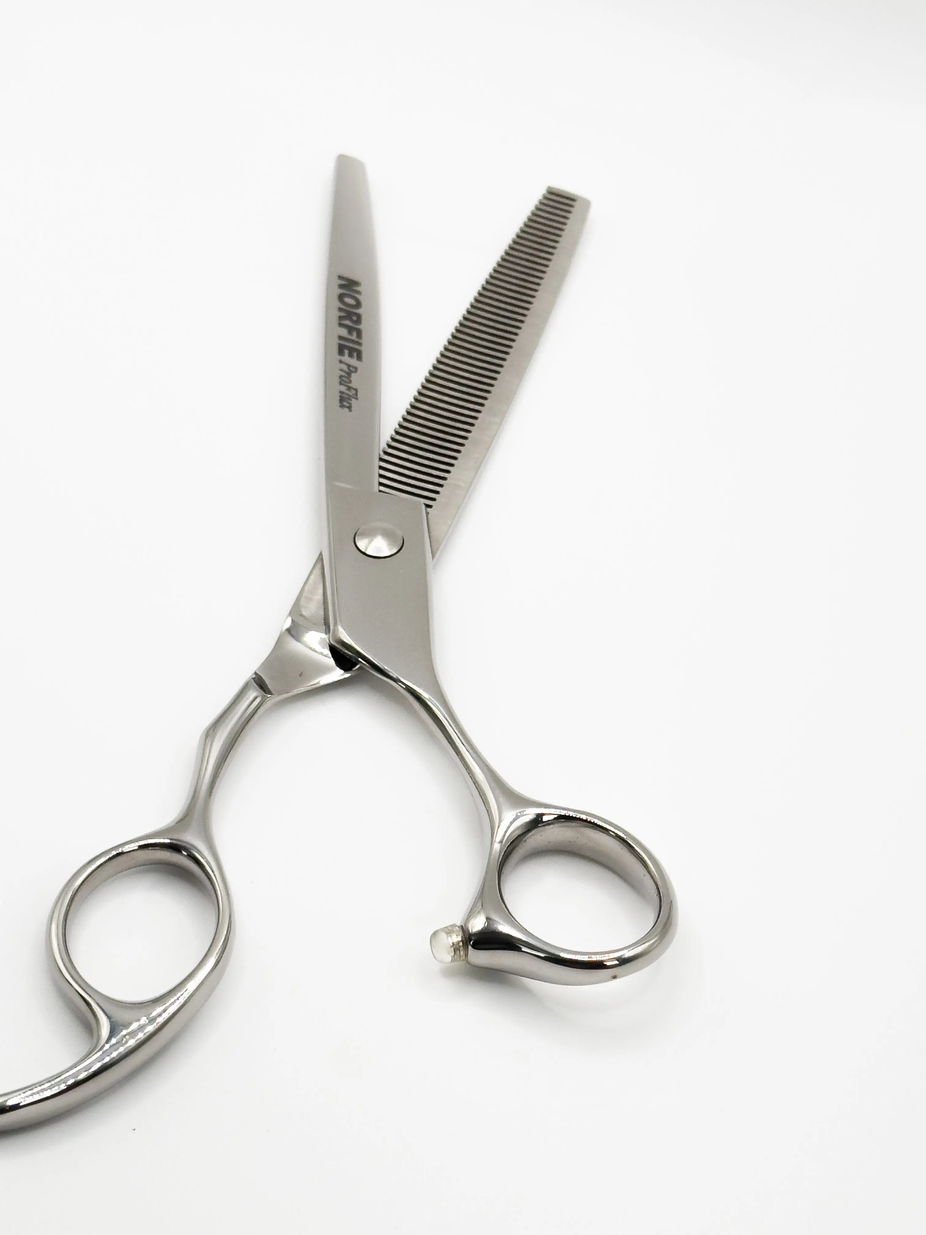 Norfie ProFlux 7” Thinning Grooming Shear