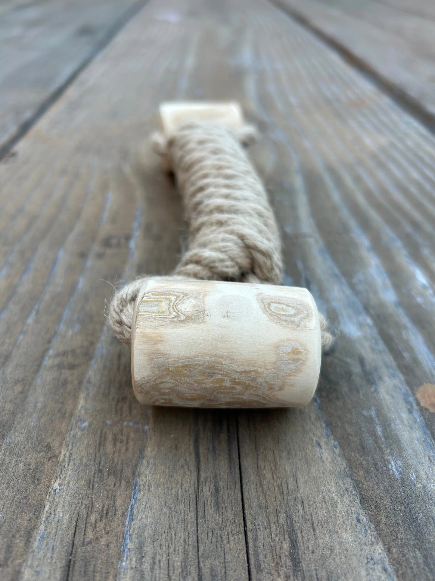hemp rope + coffee wood toy rōmng