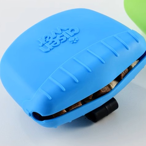 Milou & Lumi Portable Pet Training Treat Pouch Dr. Milou