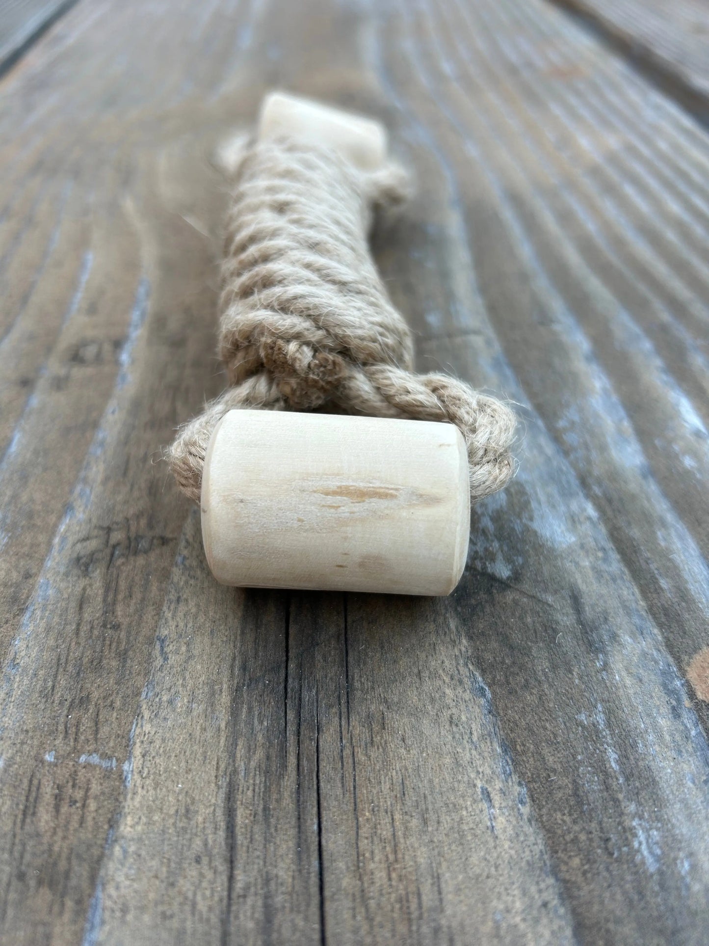 hemp rope + coffee wood toy rōmng