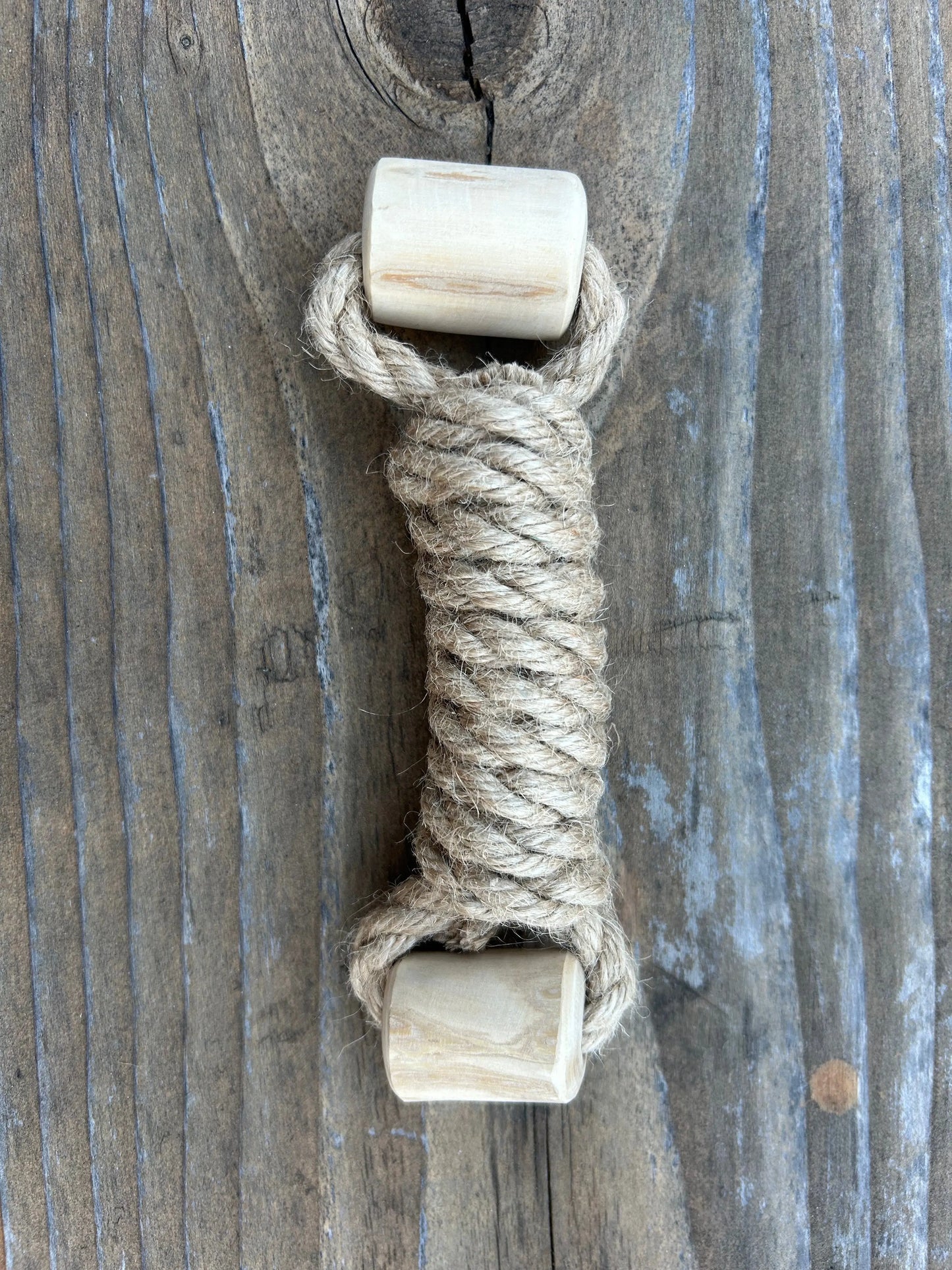 hemp rope + coffee wood toy rōmng