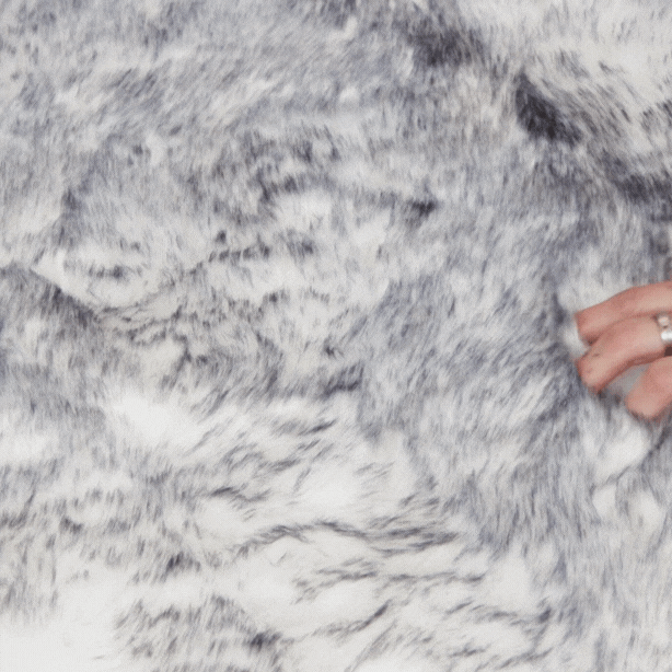 PupProtector™ Luxe Waterproof Faux Fur Blanket - Ultra Plush Arctic Fox Paw.com
