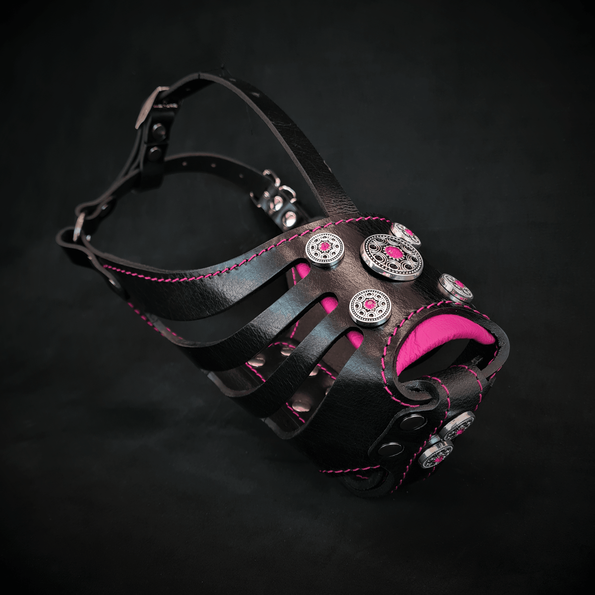 Bestia Bijou Leather Basket Muzzle – Black & Pink