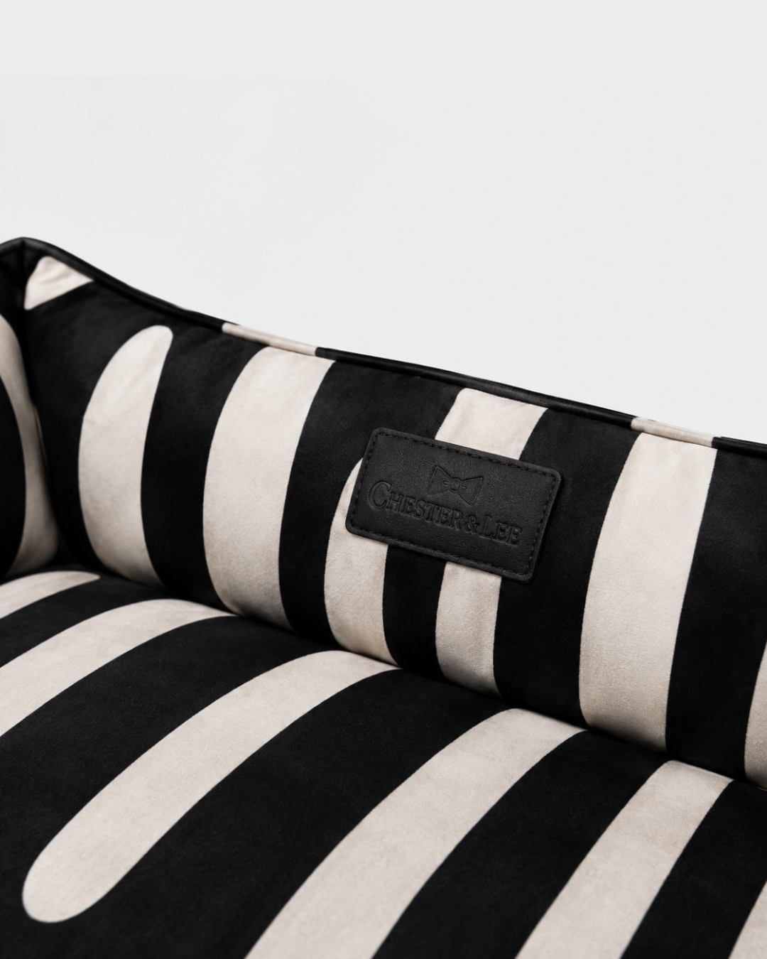 Chester & Lee | Velvet Sleeper Dog Bed Black Abstract