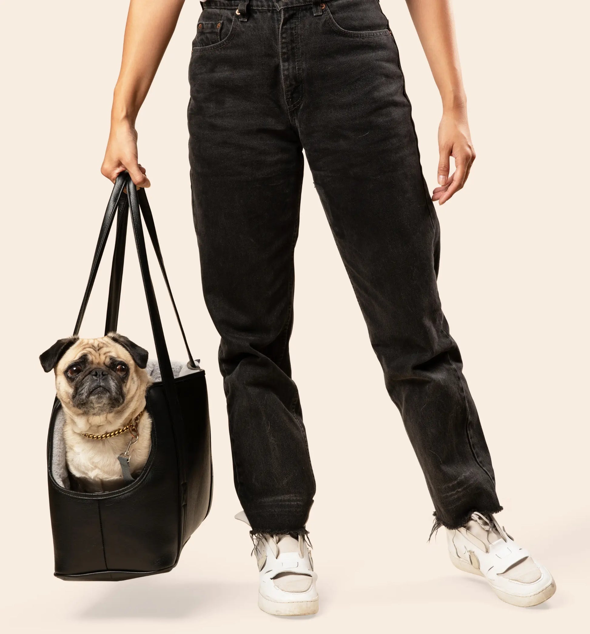PupTote™ 3-in-1 Faux Leather Dog Carrier Bag - Black Paw.com