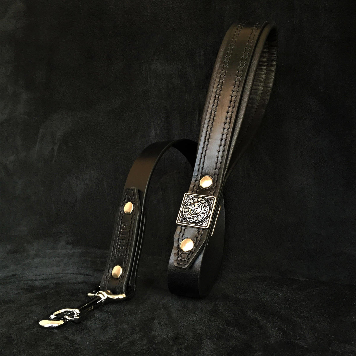 Bestia Eros Leather Dog Leash – All Black