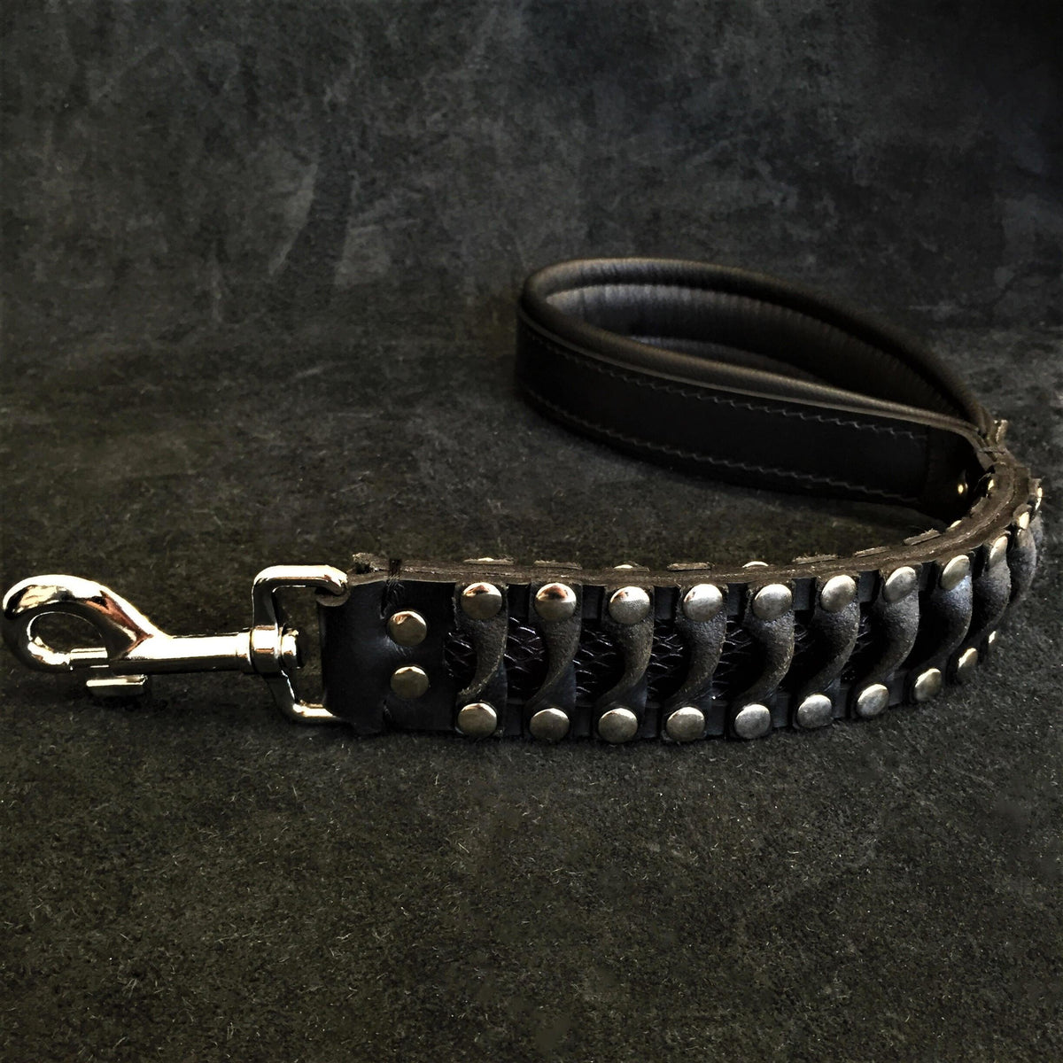 Bestia Steampunk Leather Dog Leash