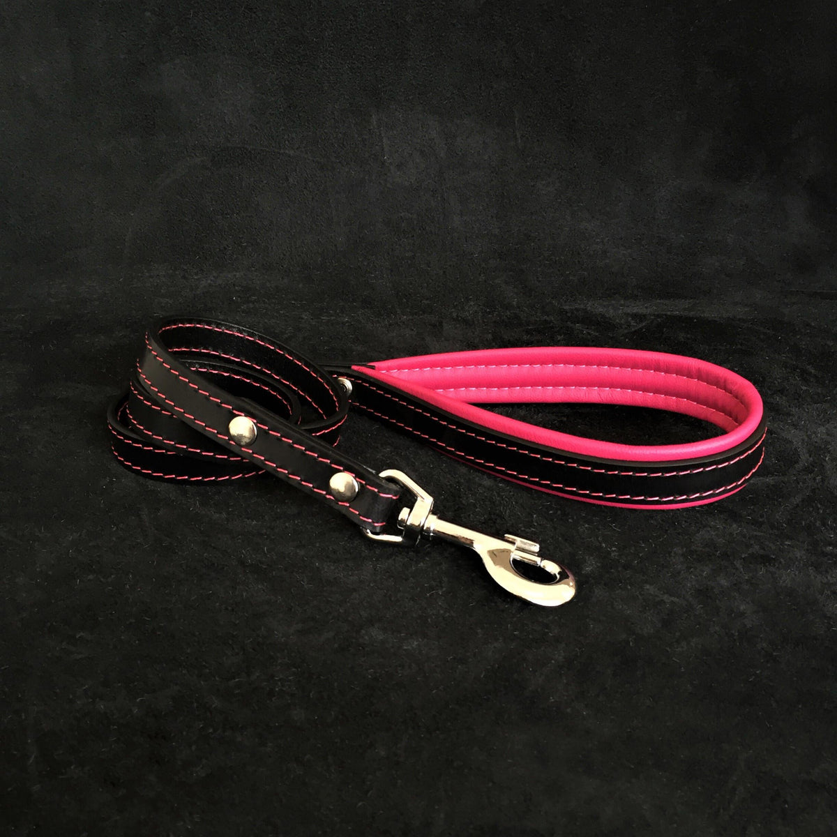 Bestia Classic Leather Dog Leash – Black