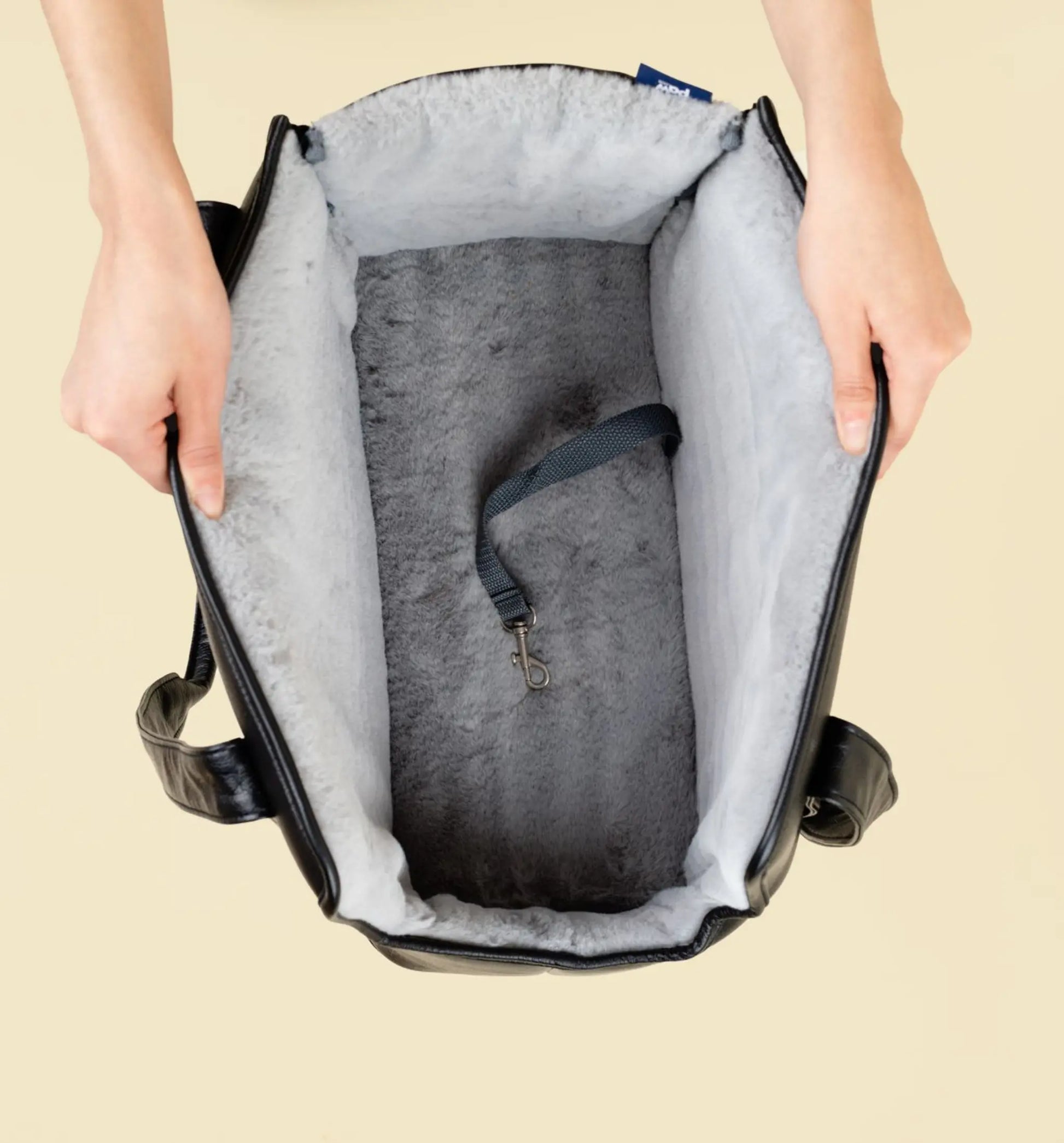 PupTote™ 3-in-1 Faux Leather Dog Carrier Bag - Black Paw.com