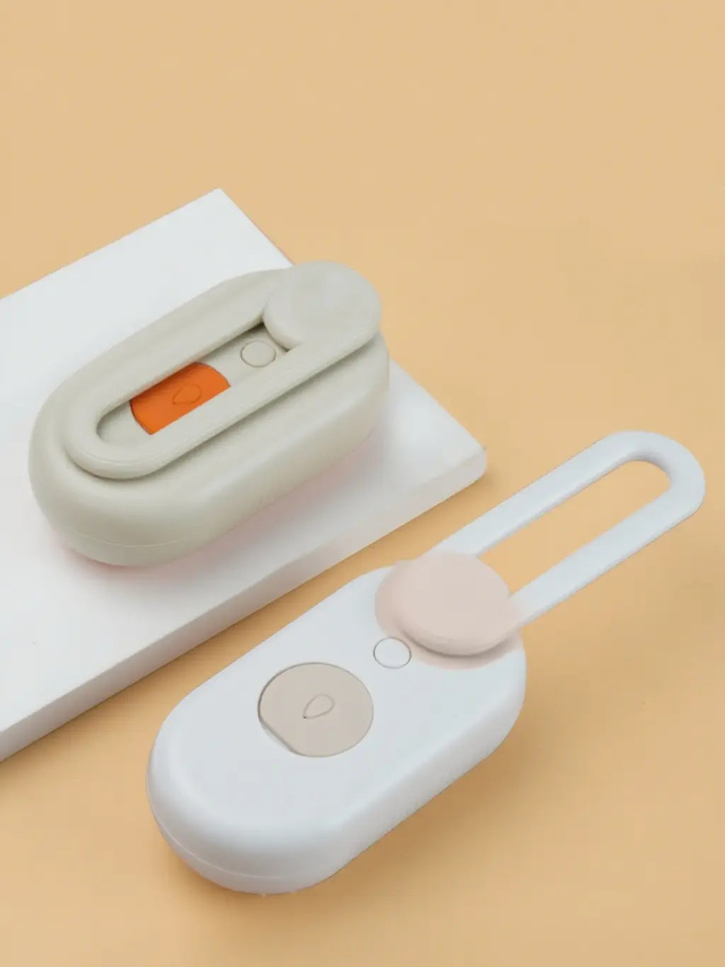 Milou & Lumi 4-in-1 Steam Pet Grooming Brush Dr. Milou