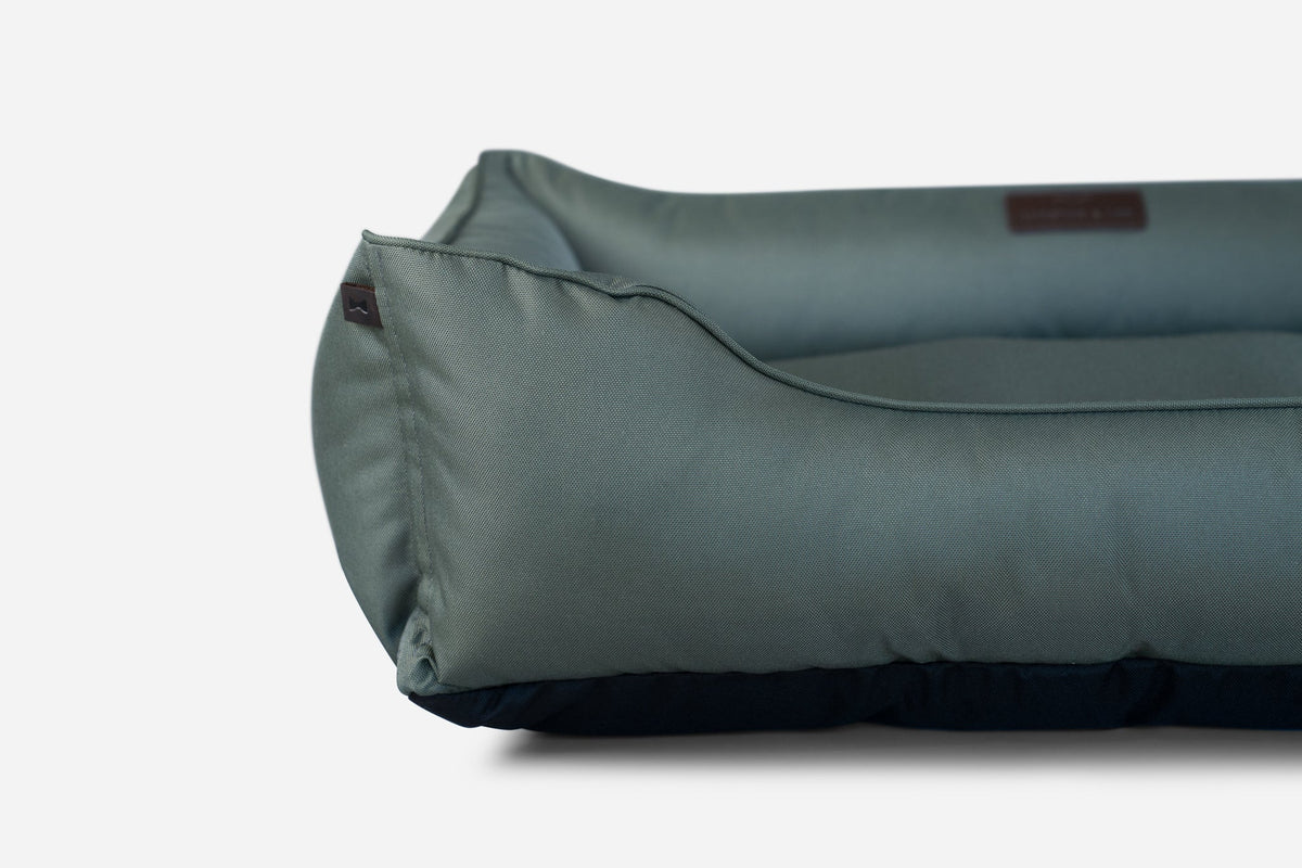 Chester & Lee | Waterproof Sleeper Dog Bed Green