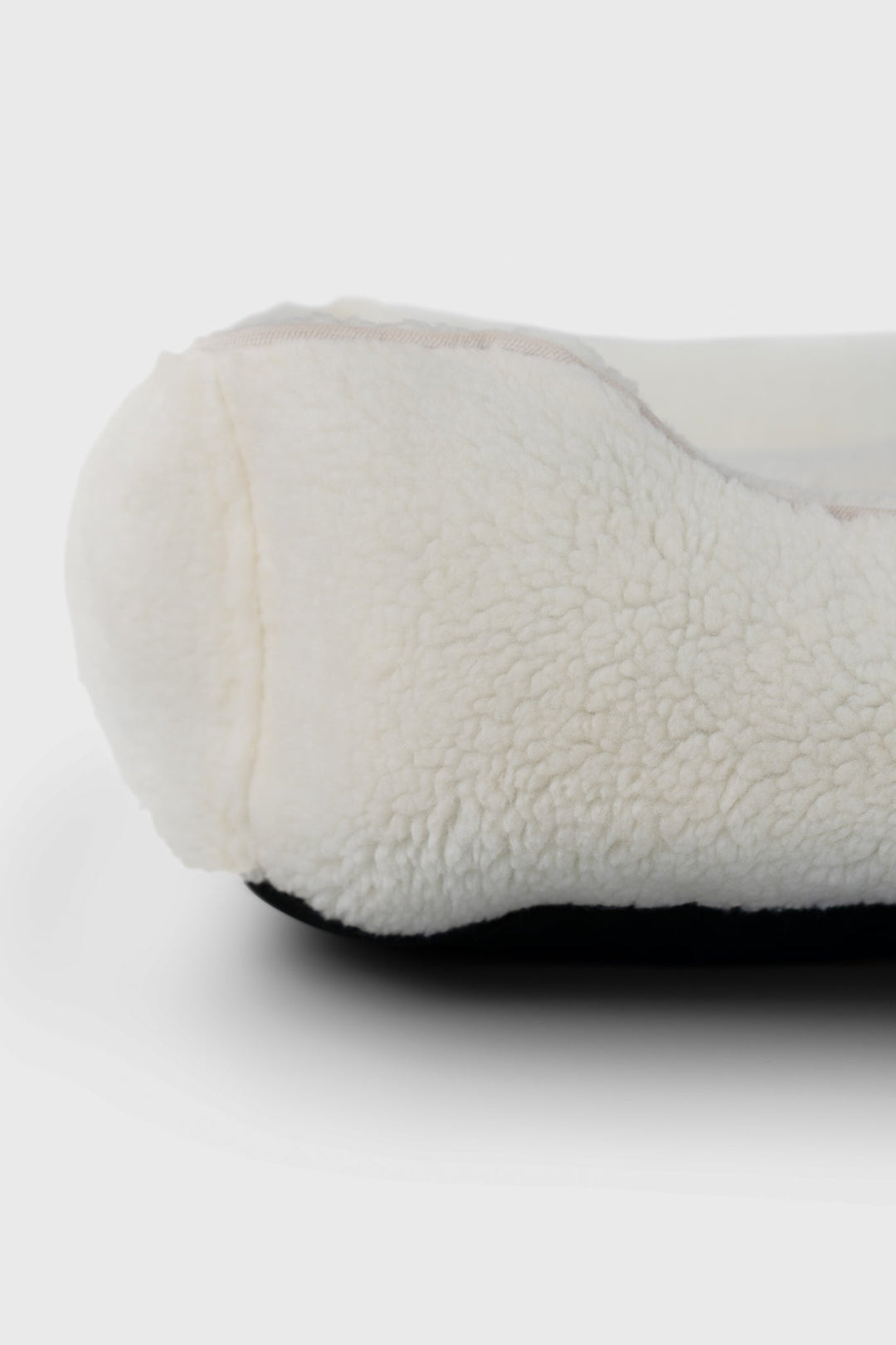 Chester & Lee | Furry Sleeper Dog Bed Beige