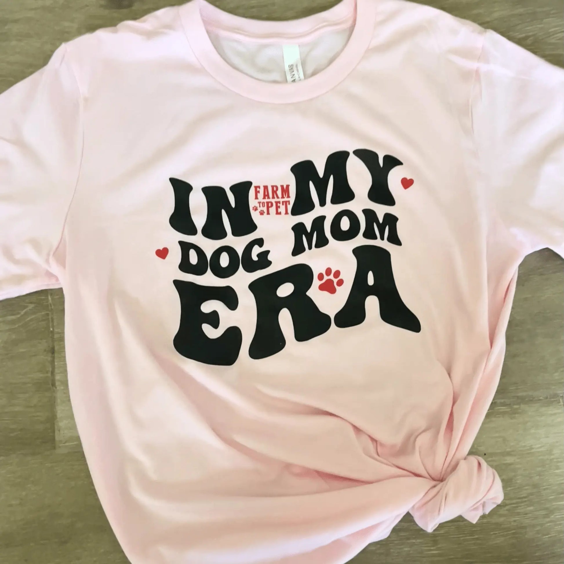 "Dog Mom Era" T-shirt | Paw-fect Gift for Dog Moms