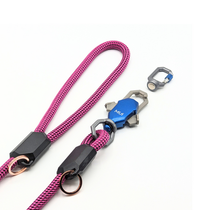Patented Magnetic Dog Leash Up Dog Shop