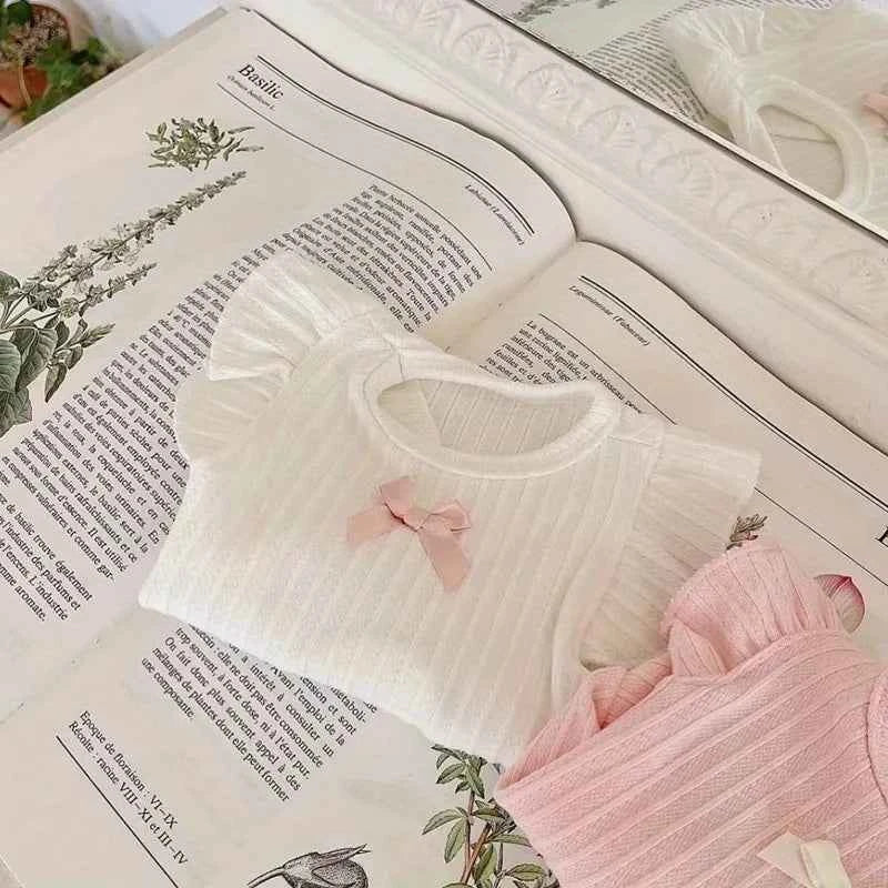 Adorable Dog Vest with Delicate Bowknot Teddy Clothes Summer Two-legged Pet Apparel Cat Clothes Breathable Dog Tank Top