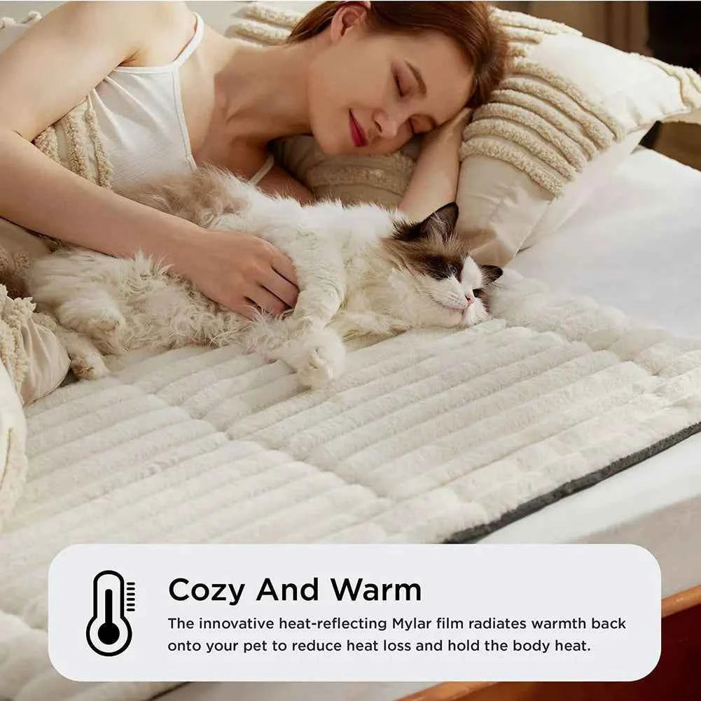 SnuggleHeat™ Self-Warming Pet Bed 🐱✨