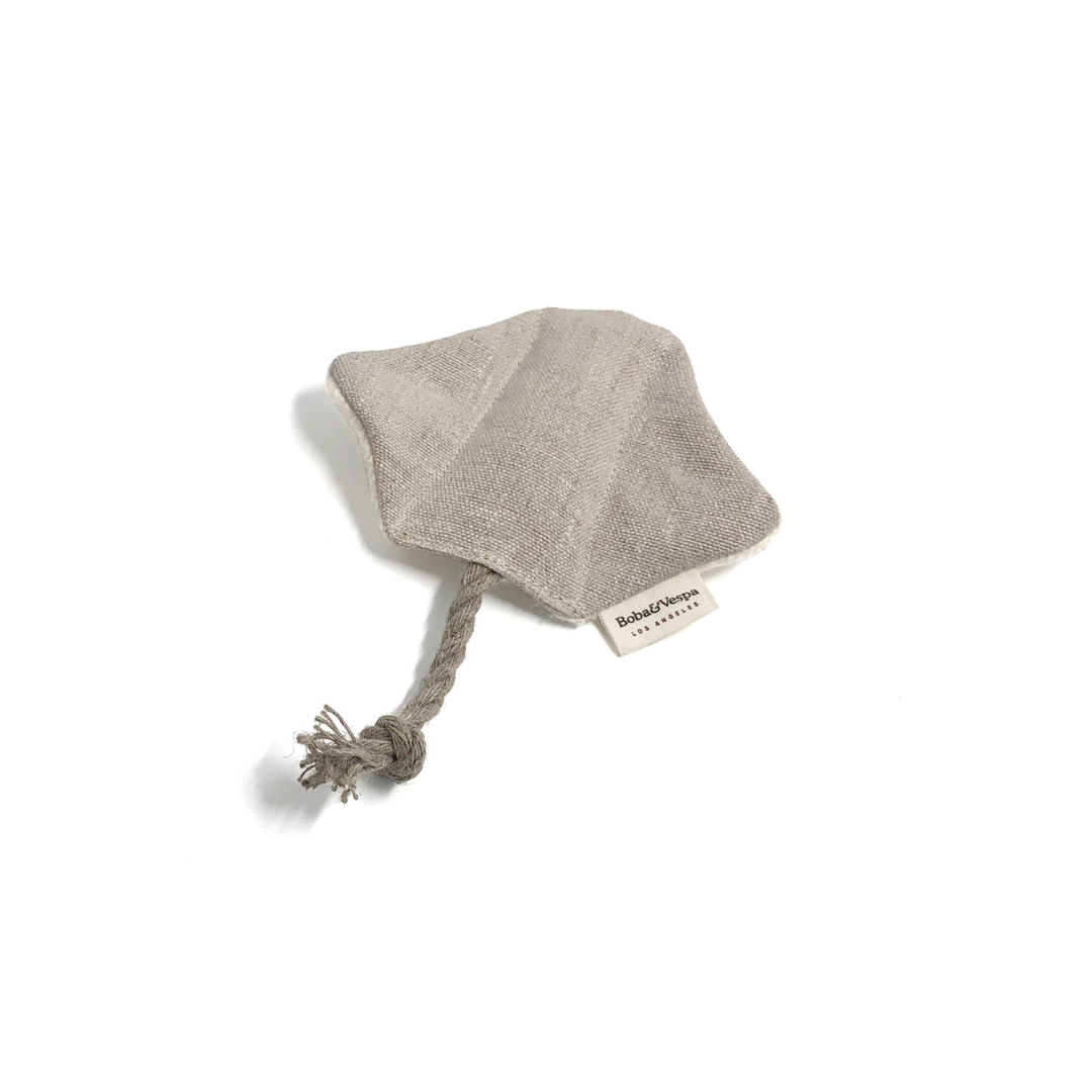 Boba & Vespa Stingray Cat Toy in Cotton with Buckwheat for Crinkles and Organic Catnip The Kind Pet