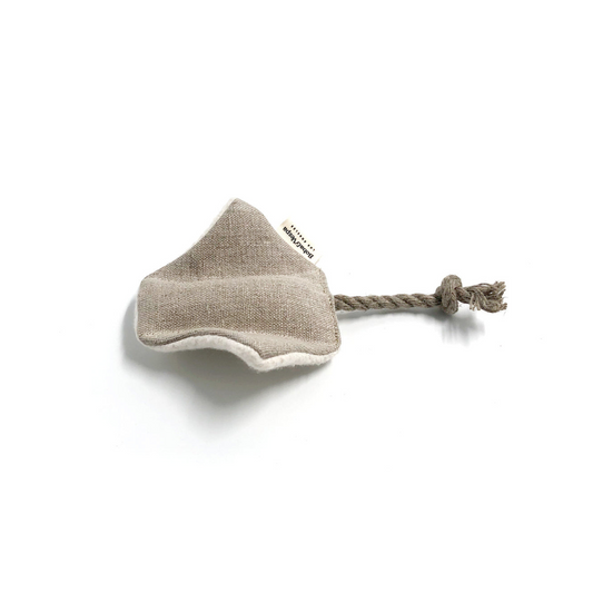 Boba & Vespa Stingray Cat Toy in Cotton with Buckwheat for Crinkles and Organic Catnip The Kind Pet