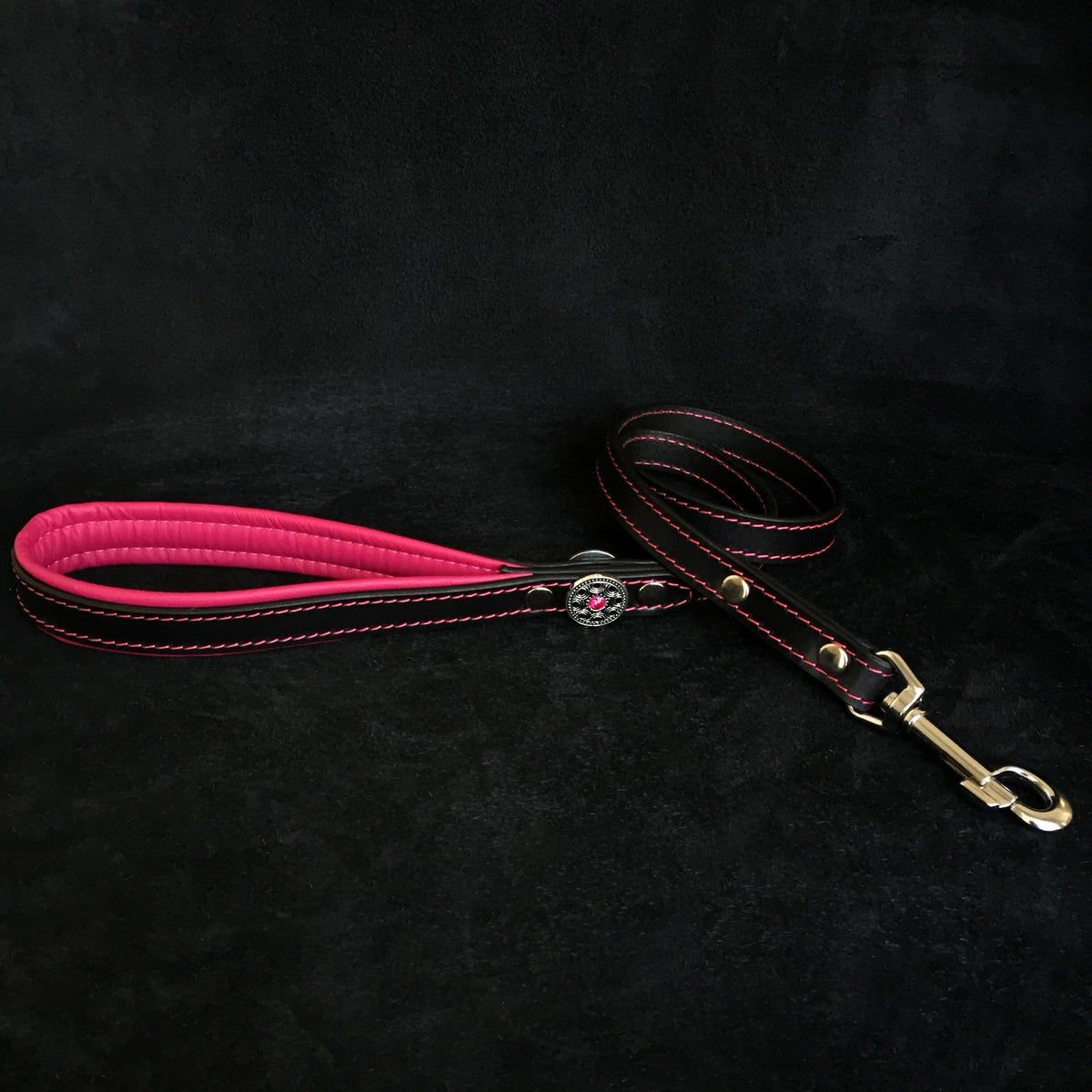 Bestia Bijou Leather Dog Leash – Pink