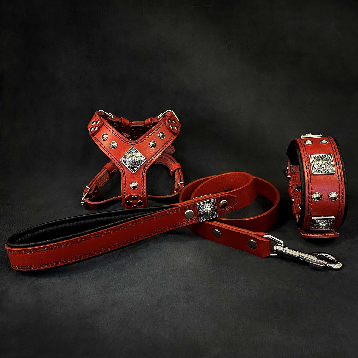 Bestia Eros Leather Harness, Collar & Leash Set – Red, Small–Medium Dogs