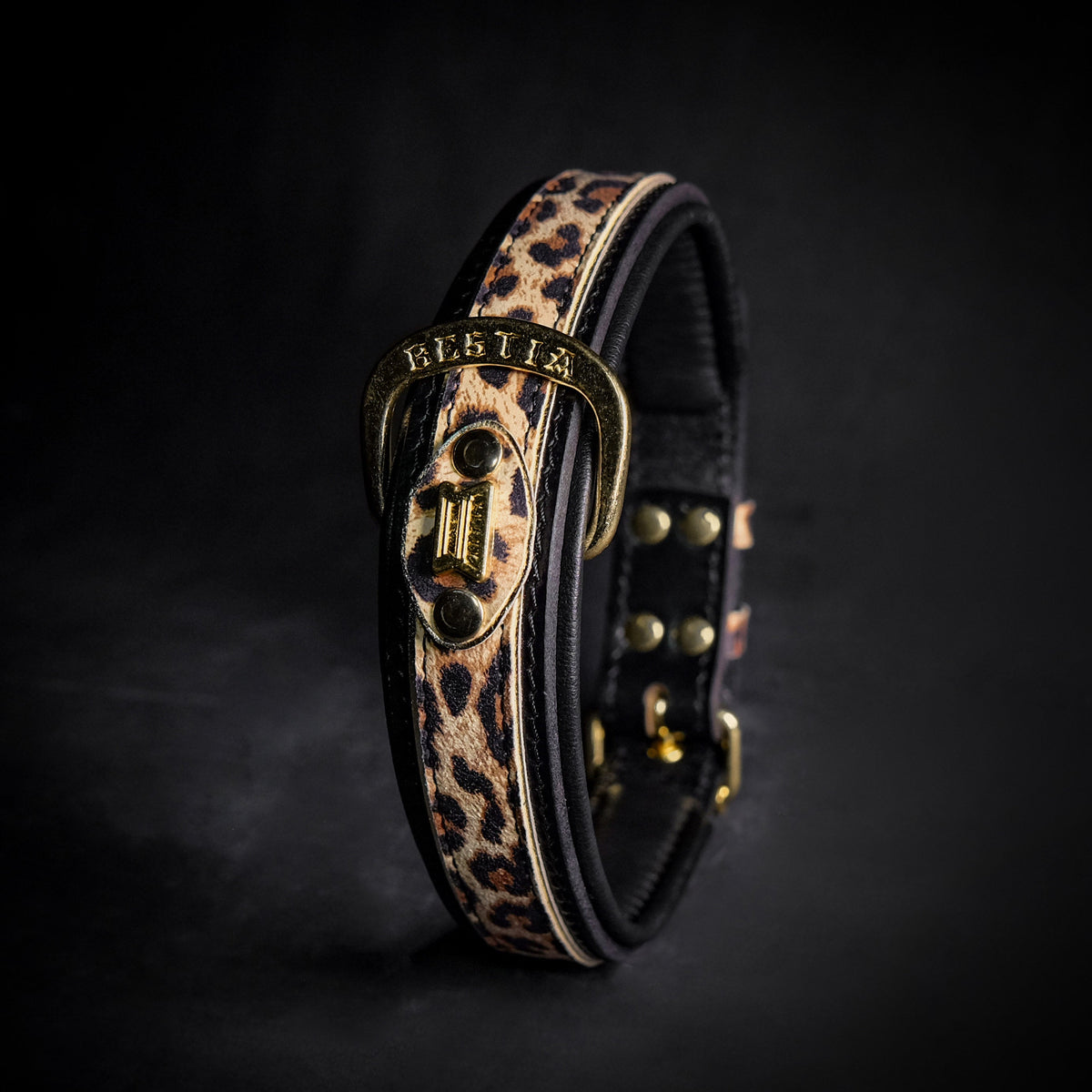 Bestia Leopard Leather Dog Collar