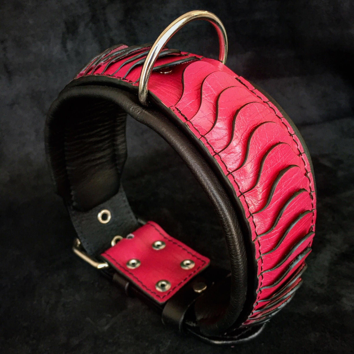 Bestia Spine Leather Dog Collar