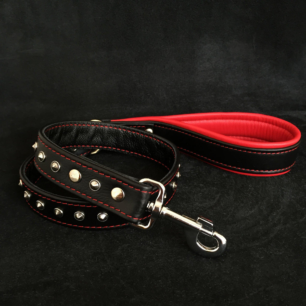Bestia Studded Soft Leather Dog Leash – Black
