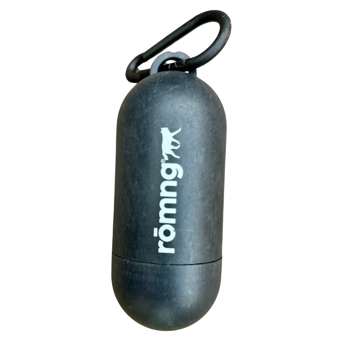 bamboo poop bag dispenser + compostable roll rōmng