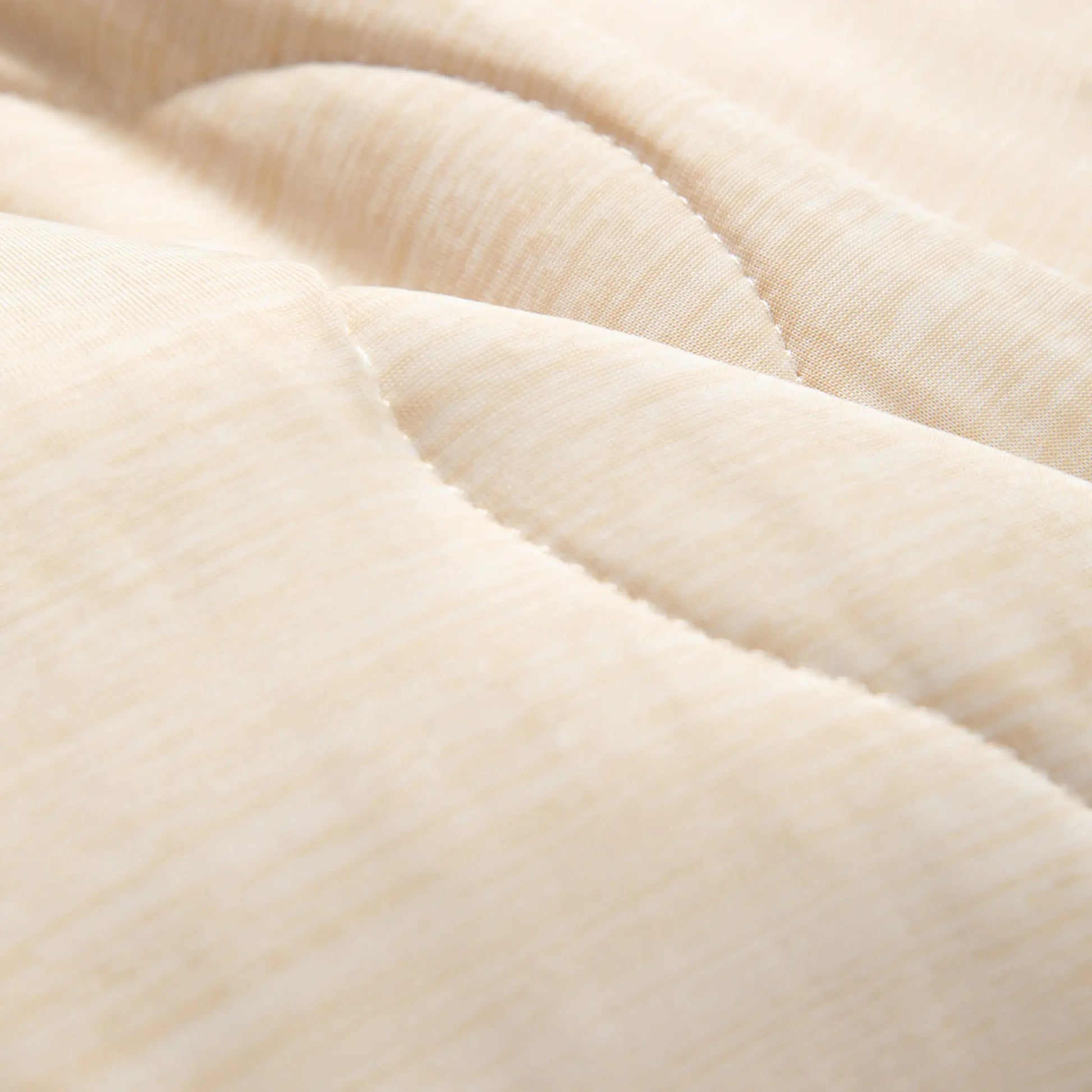 PupChill™ Cooling Waterproof Blanket - Arctic Sand Paw.com