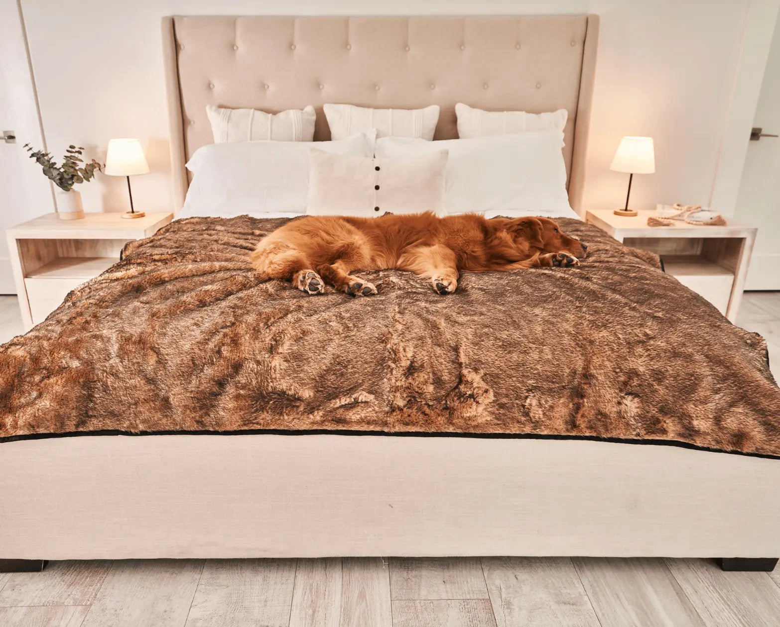 PupProtector™ Summer Short Fur Waterproof Throw Blanket - Sable Tan Paw.com
