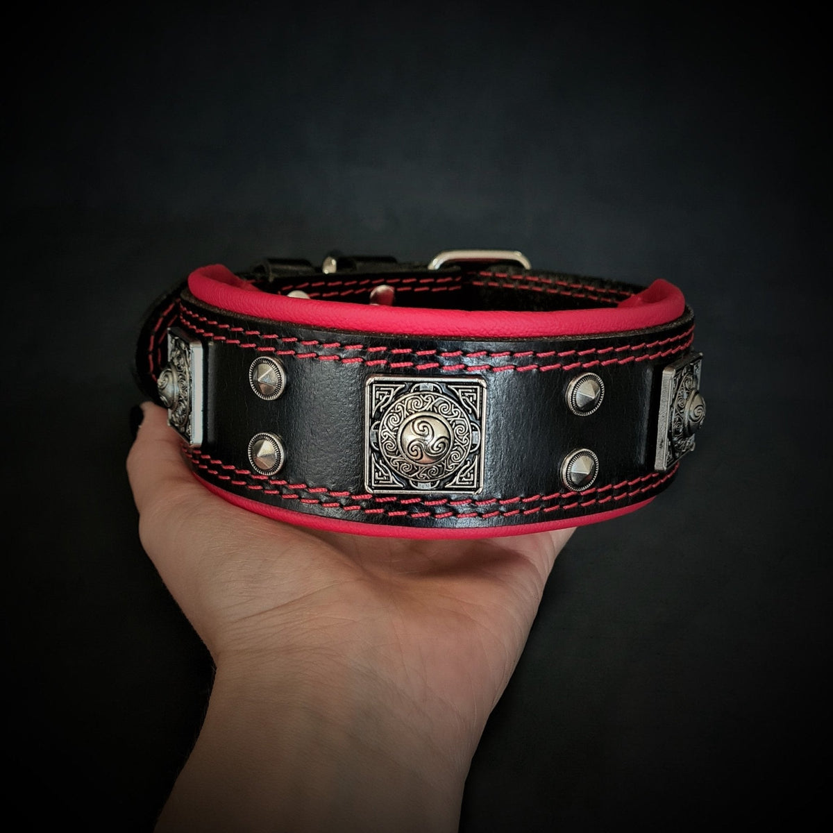 Bestia Eros 2" Leather Dog Collar