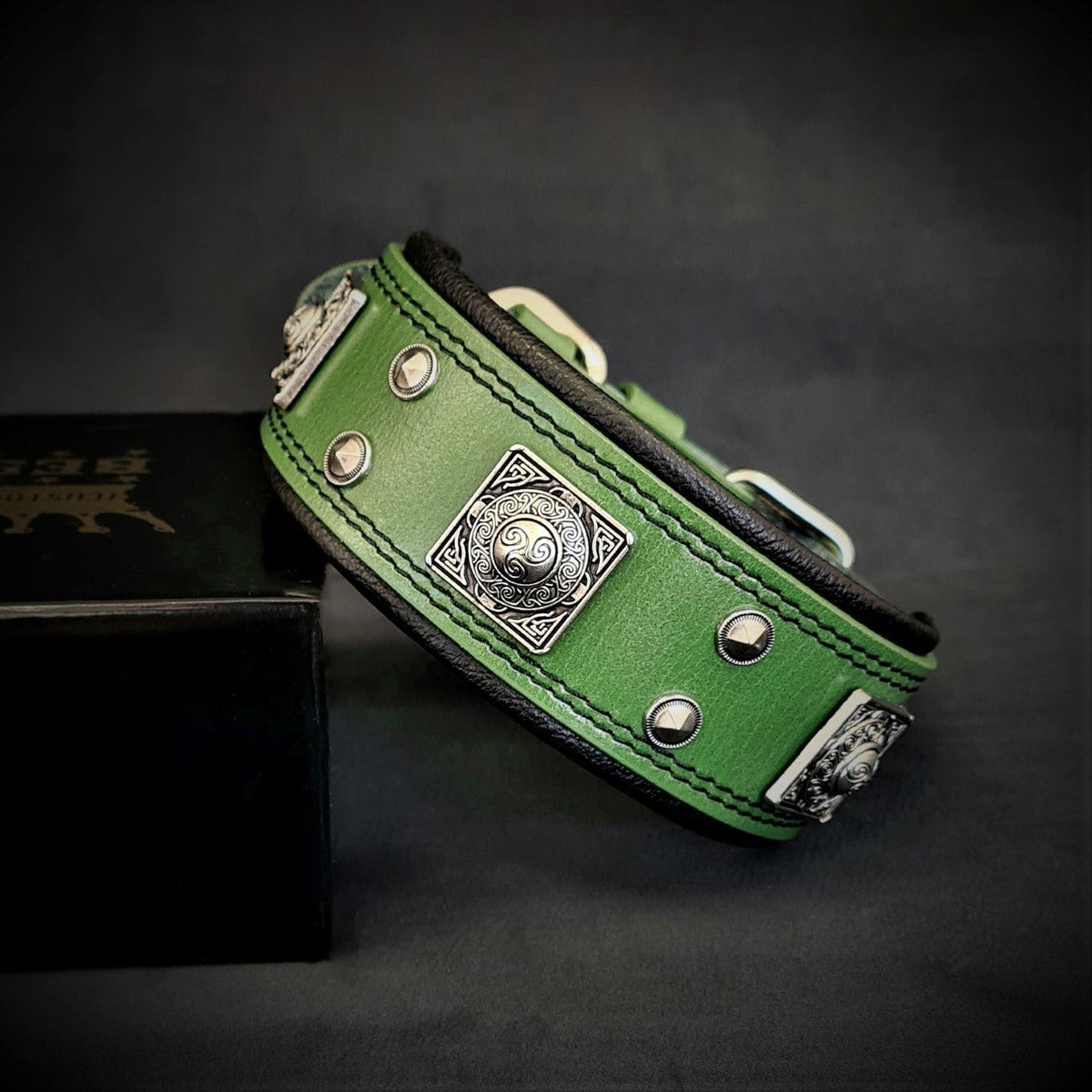 Bestia Eros 2" Leather Dog Collar – Green