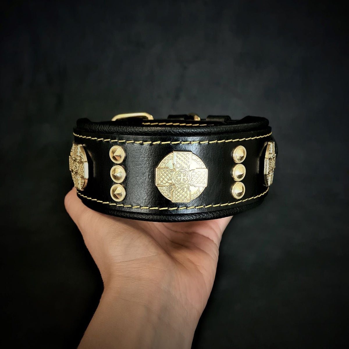 Bestia Maximus 2" Leather Dog Collar – Gold